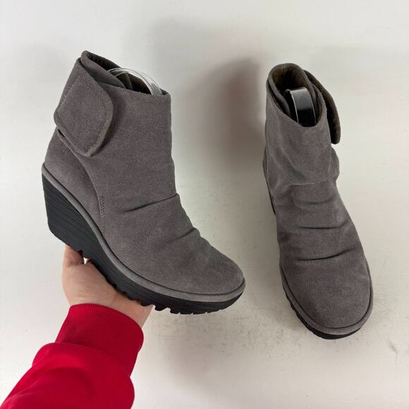 Fly London Yegi Platform Wedge Women's 6.5 Gray Oiled Suede Casual Ankle Boot - Picture 1 of 9